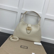 Gucci Hobo Bags